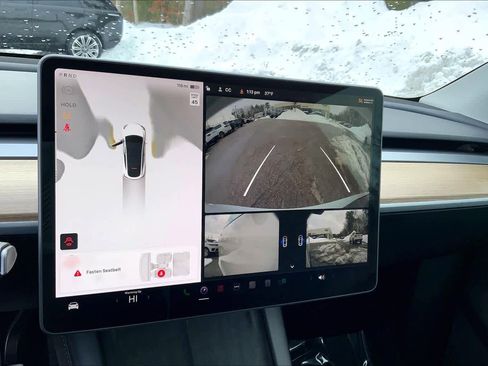 Used 2023 Tesla Model Y Performance image 27