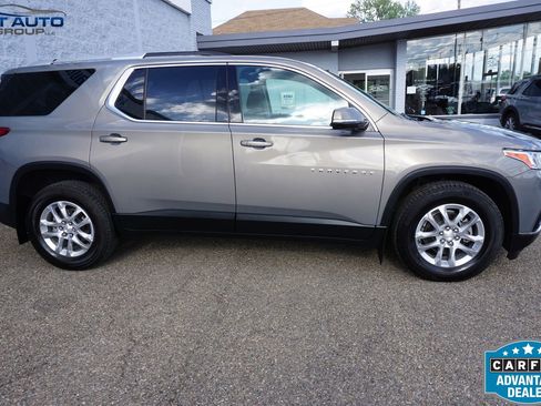 Used 2018 Chevrolet Traverse LT w/ LPO, Floor Liner Package AWD/4WD image 6