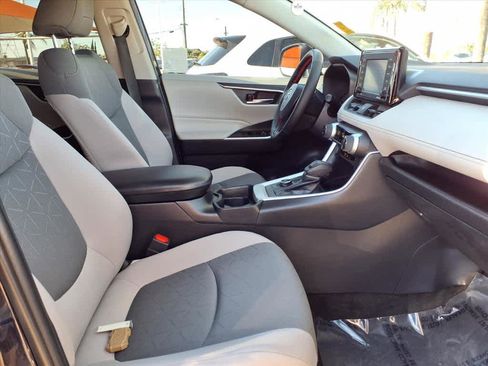 Certified 2021 Toyota RAV4 XLE image 22