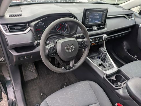 Used 2019 Toyota RAV4 XLE image 16