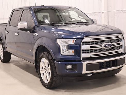 Used 2016 Ford F150 Platinum w/ Equipment Group 701A Luxury AWD/4WD image 3