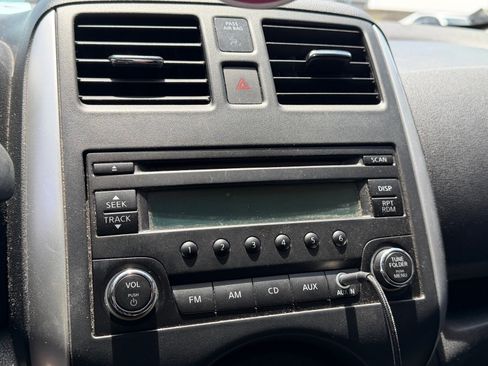 Used 2014 Nissan Versa Note SV FWD image 6