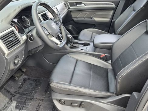 Used 2021 Volkswagen Atlas Cross Sport SE FWD image 9