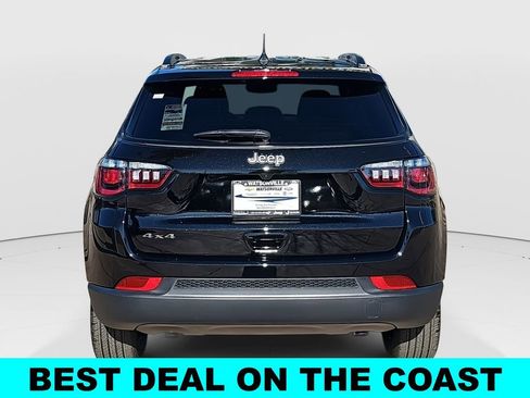 New 2026 Jeep Compass Latitude image 4
