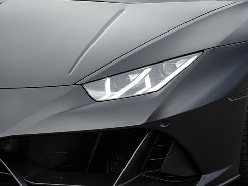 Used 2022 Lamborghini Huracan EVO AWD/4WD image 6