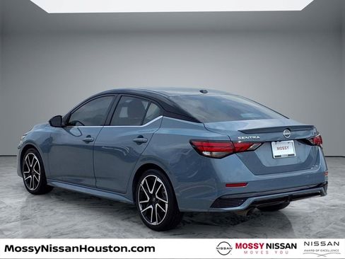 Used 2024 Nissan Sentra SR FWD image 2