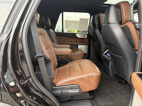 Certified 2024 Lincoln Navigator Reserve image 17