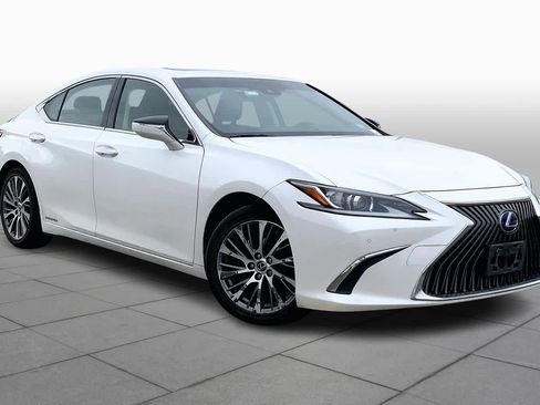 Used 2019 Lexus ES 300h w/ Premium Package image 3