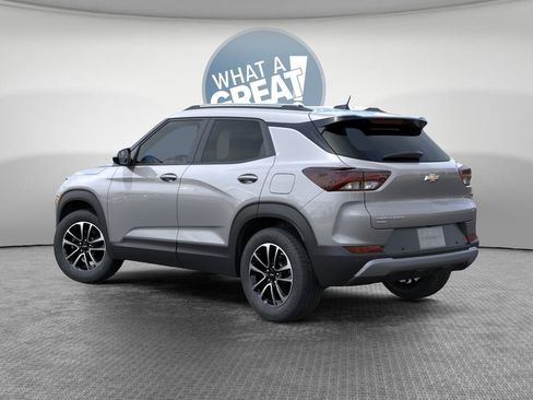 New 2026 Chevrolet TrailBlazer LT w/ Convenience Package AWD/4WD image 3