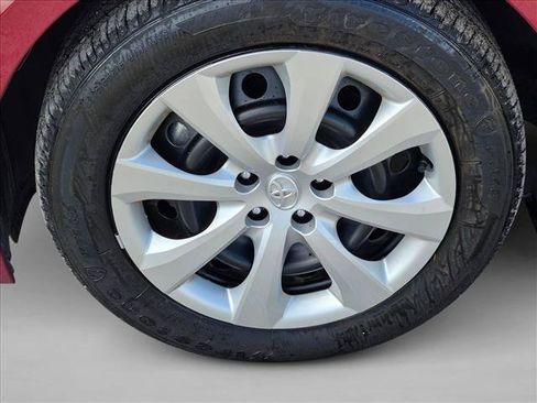 Used 2025 Toyota Corolla LE FWD image 22