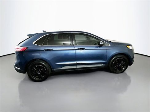 Used 2019 Ford Edge SEL w/ Equipment Group 201A image 8