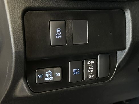 Used 2023 Toyota Tacoma TRD Sport image 32