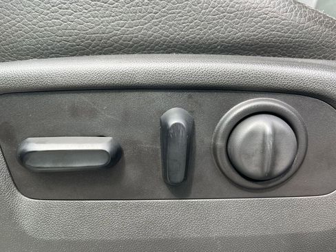 Used 2020 GMC Sierra 3500 Denali w/ Denali Ultimate Package image 10