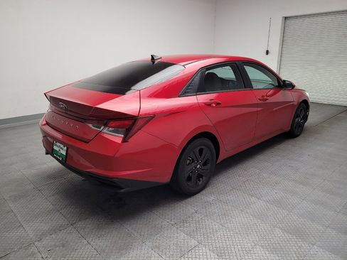 Used 2021 Hyundai Elantra SEL FWD image 9
