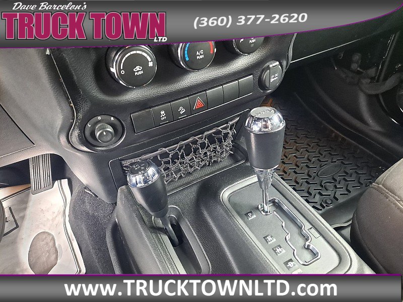 Used 2015 Jeep Wrangler Unlimited Sport w/ Quick Order Package 24S AWD/4WD image 16