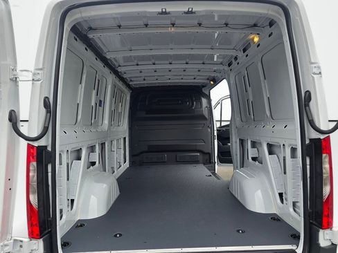 New 2026 Mercedes-Benz Sprinter 2500 image 13