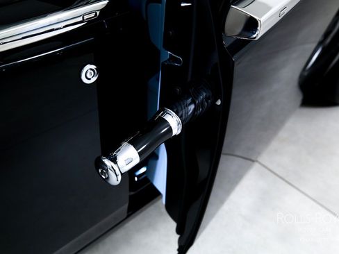 New 2027 Rolls-Royce Phantom Sedan RWD image 24