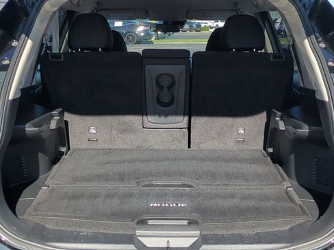 Used 2019 Nissan Rogue SV image 13