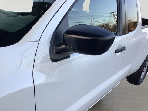 Used 2025 Nissan Frontier S image 11