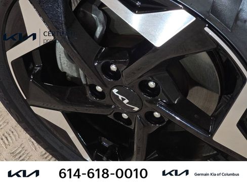 Certified 2024 Kia Seltos EX FWD image 13