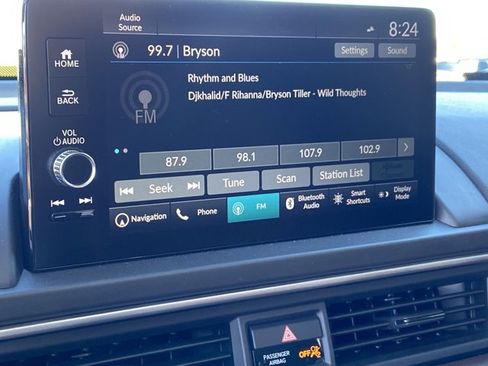 Used 2025 Honda Pilot Elite image 36