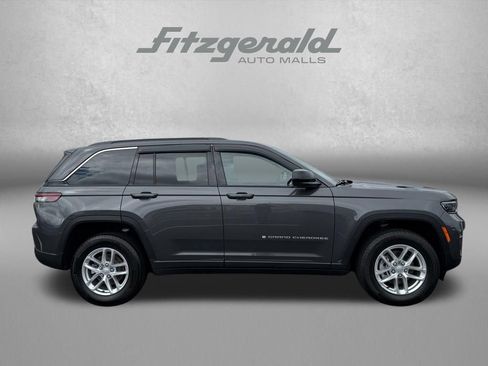Used 2025 Jeep Grand Cherokee Laredo X w/ Luxury Tech Group I AWD/4WD image 5