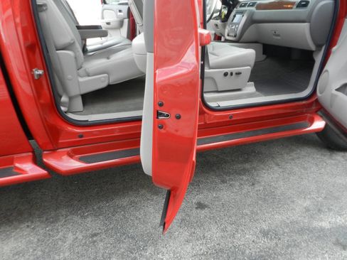 Used 2008 GMC Sierra 3500 SLT w/ Convenience Package image 21