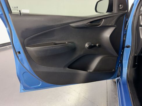 Used 2016 Chevrolet Spark LS image 25