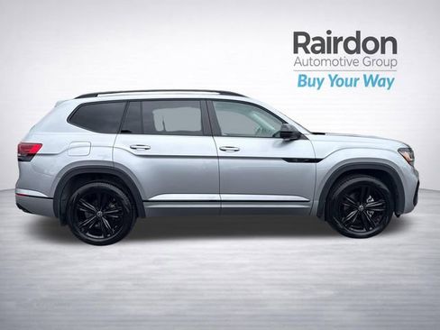 Used 2023 Volkswagen Atlas SEL R-Line AWD/4WD image 8