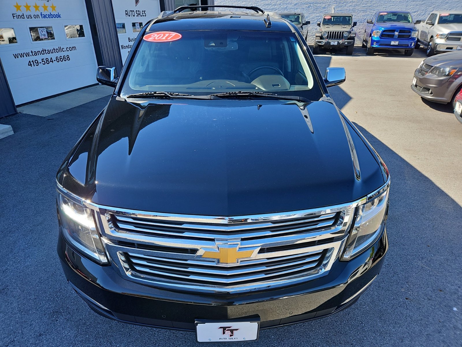 Used 2017 Chevrolet Suburban Premier AWD/4WD image 11