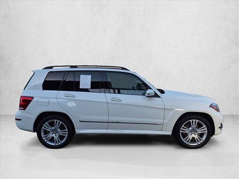 Used 2015 Mercedes-Benz GLK 350 4MATIC image 4