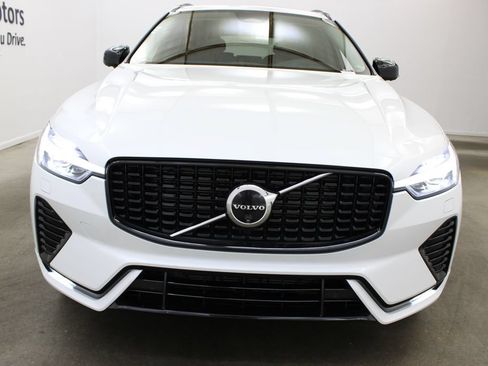 Used 2024 Volvo XC60 B5 Plus w/ Protection Package Premier AWD/4WD image 7