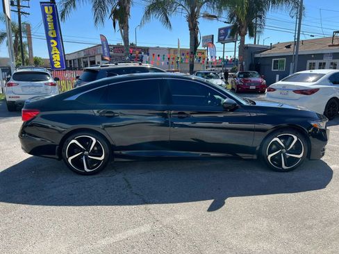 Used 2019 Honda Accord Sport image 4