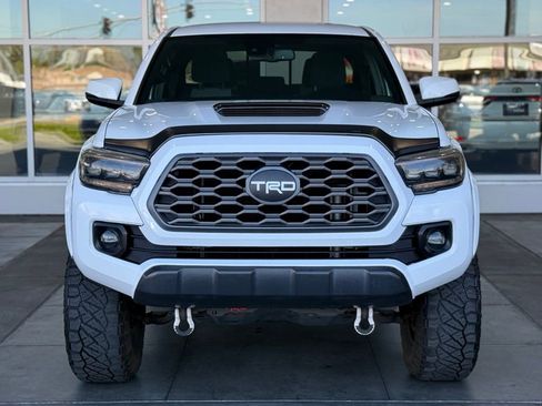 Used 2021 Toyota Tacoma TRD Sport w/ Technology Package image 4