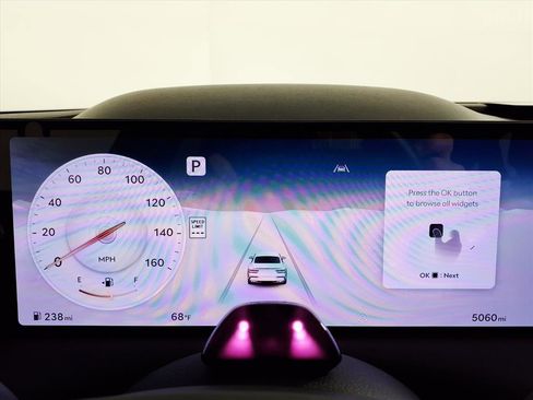 Certified 2025 Genesis G80 3.5T Sport image 25