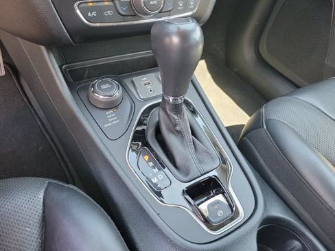Used 2023 Jeep Cherokee Altitude Lux AWD/4WD image 17