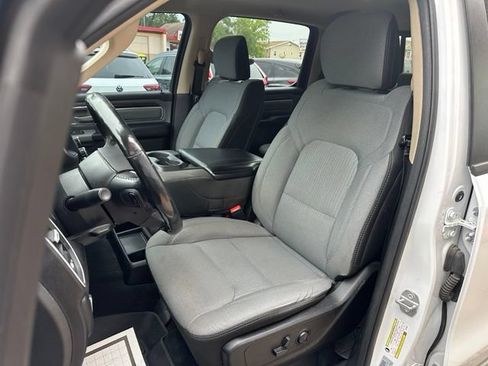 Used 2019 RAM 1500 Big Horn AWD/4WD image 9