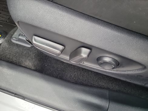 Certified 2022 Toyota RAV4 SE image 21