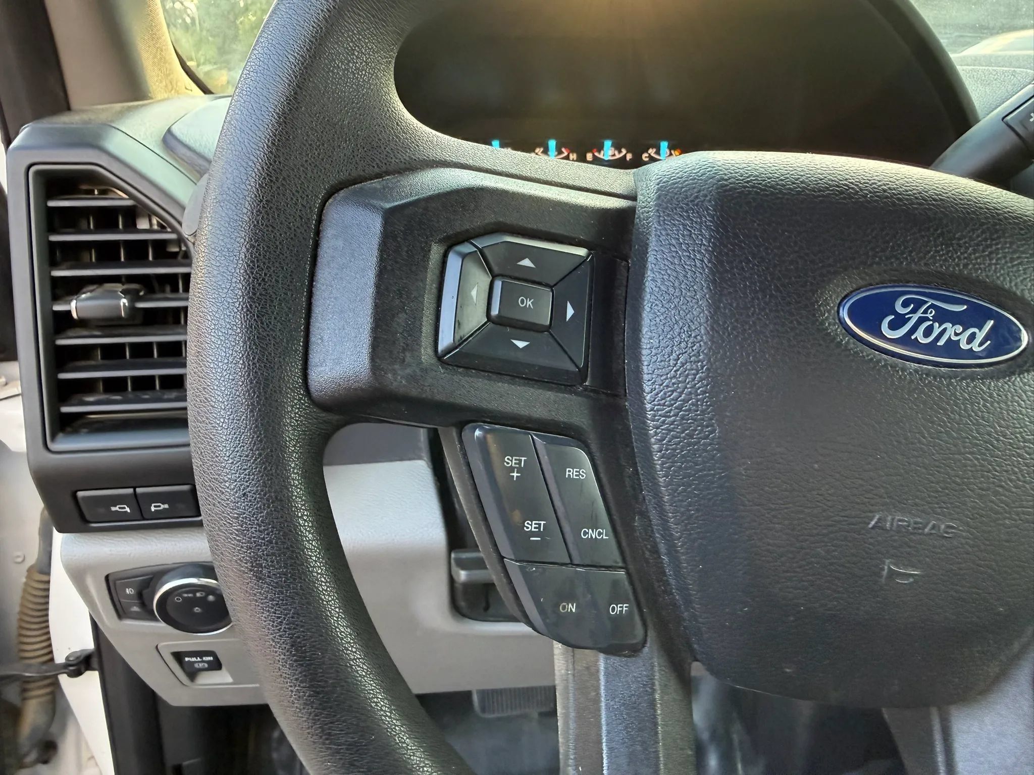 Used 2018 Ford F150 XL w/ Equipment Group 101A Mid AWD/4WD image 27