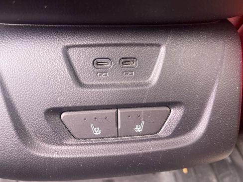 Used 2025 Chevrolet Blazer EV RS image 24