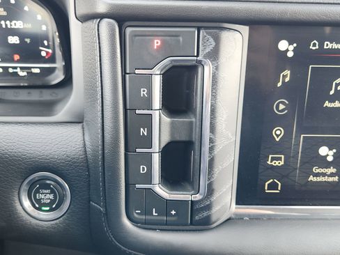 Used 2023 GMC Yukon XL Denali RWD image 24