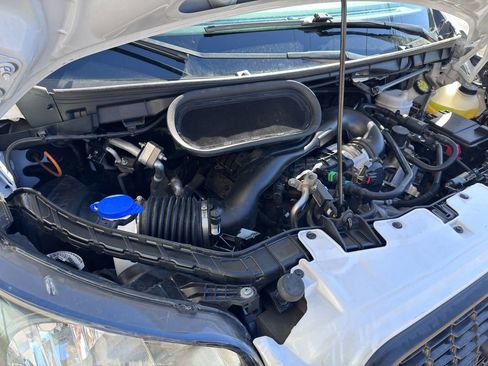 Used 2025 Ford Transit 250 Medium Roof image 38