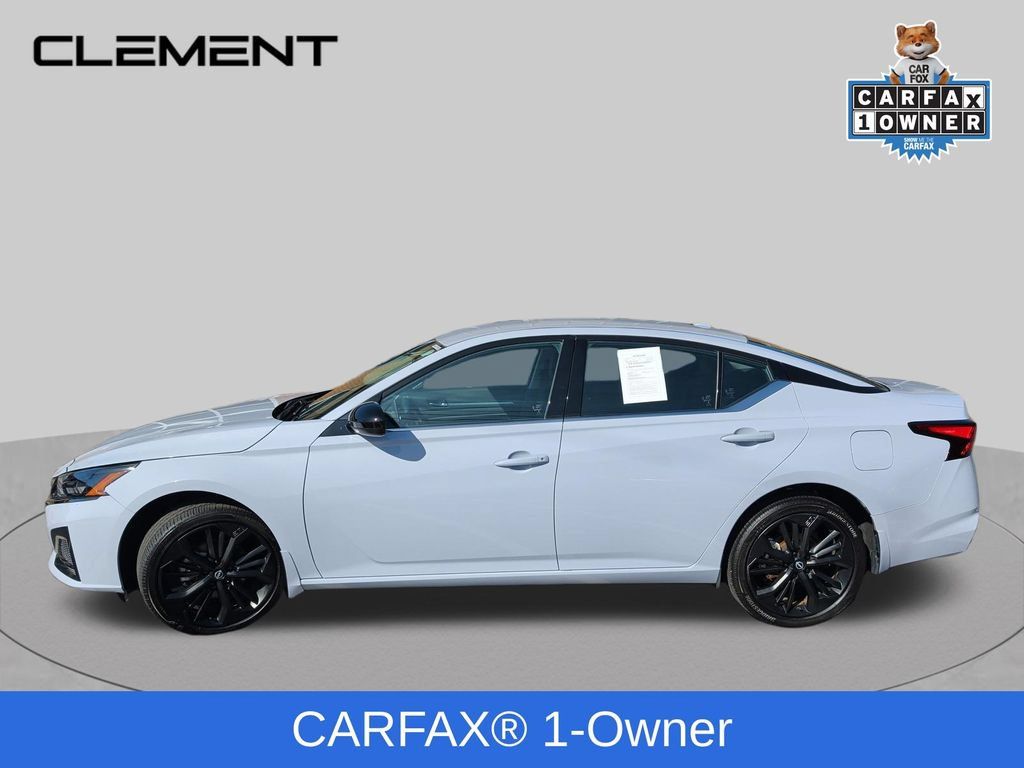 Used 2025 Nissan Altima 2.5 SR AWD/4WD image 2