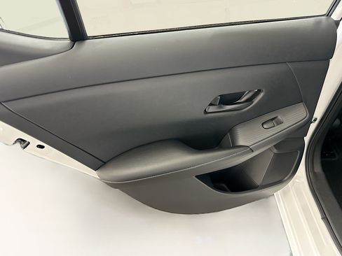 Used 2024 Nissan Sentra SV FWD image 26