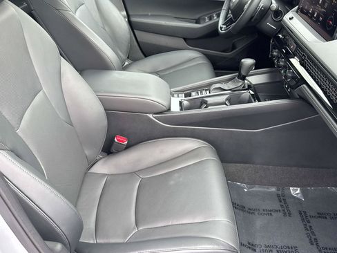 Used 2025 Honda Accord EX-L image 16