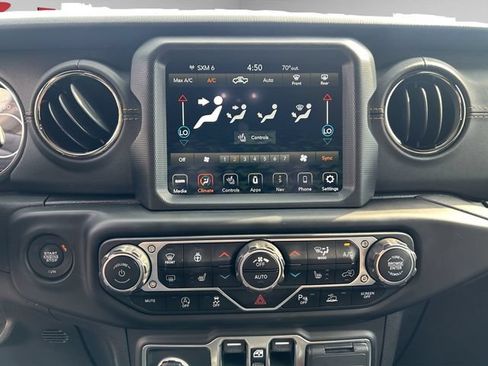 Used 2021 Jeep Gladiator Overland AWD/4WD image 21