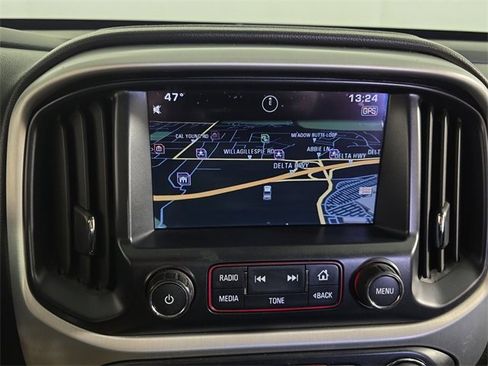 Used 2015 GMC Canyon SLT w/ Driver Alert Package image 16