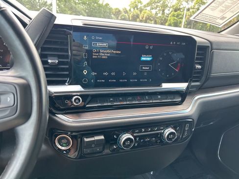 Used 2025 GMC Sierra 1500 SLT image 29