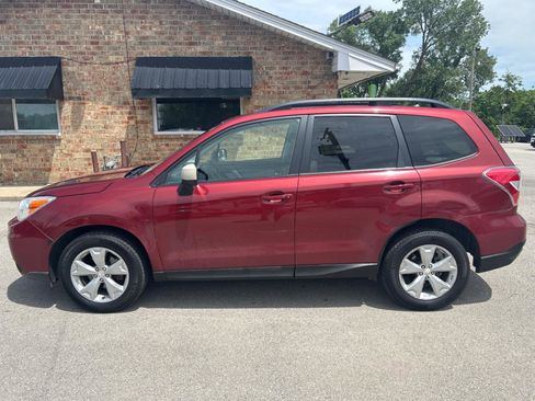 Used 2015 Subaru Forester 2.5i Premium w/ All-Weather Package AWD/4WD image 10