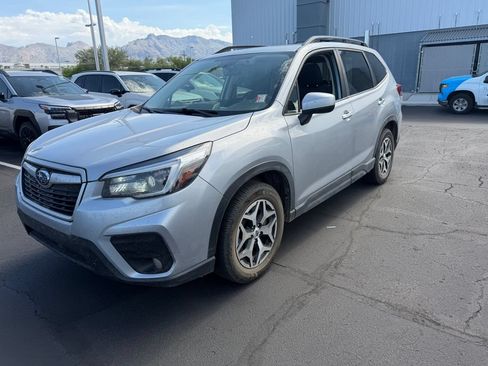 Used 2021 Subaru Forester Premium w/ Popular Package #1 AWD/4WD image 3